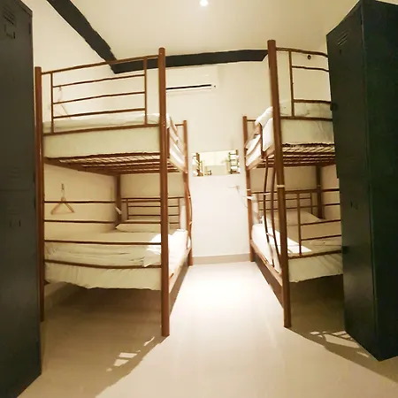 The Bed Station - Hostel